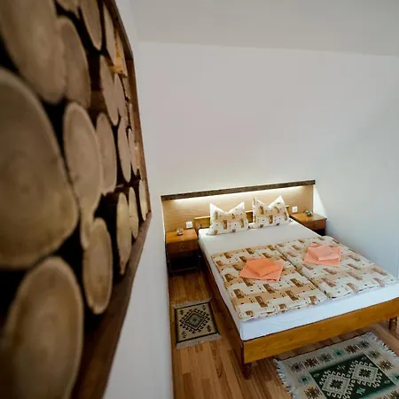 Nagy-homoród étterem és Panzió Bed & Breakfast *